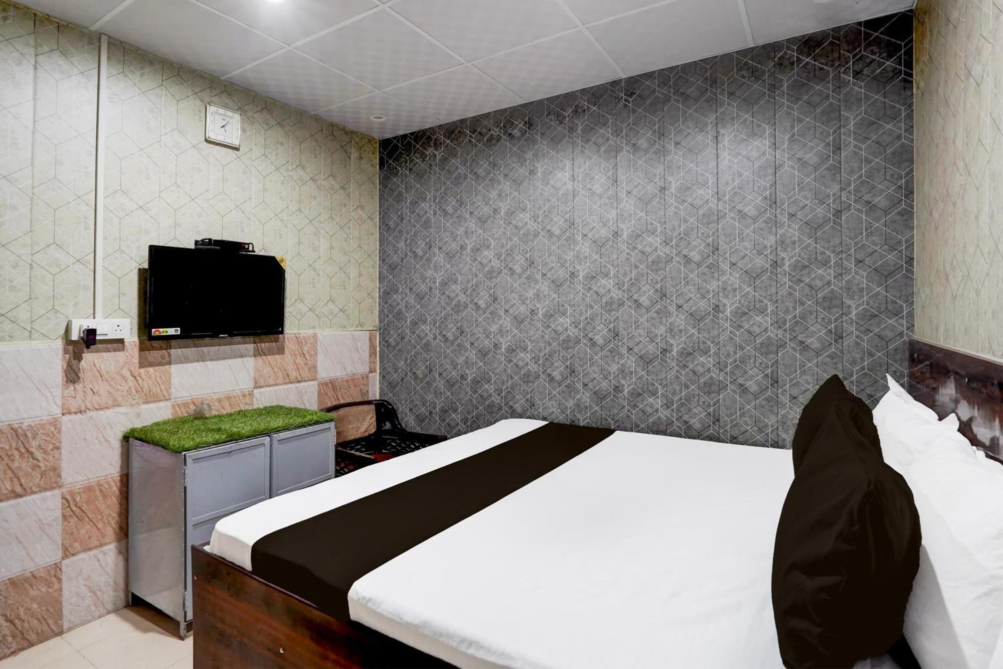 Hotel O Anant Ghaziabad Exterior foto